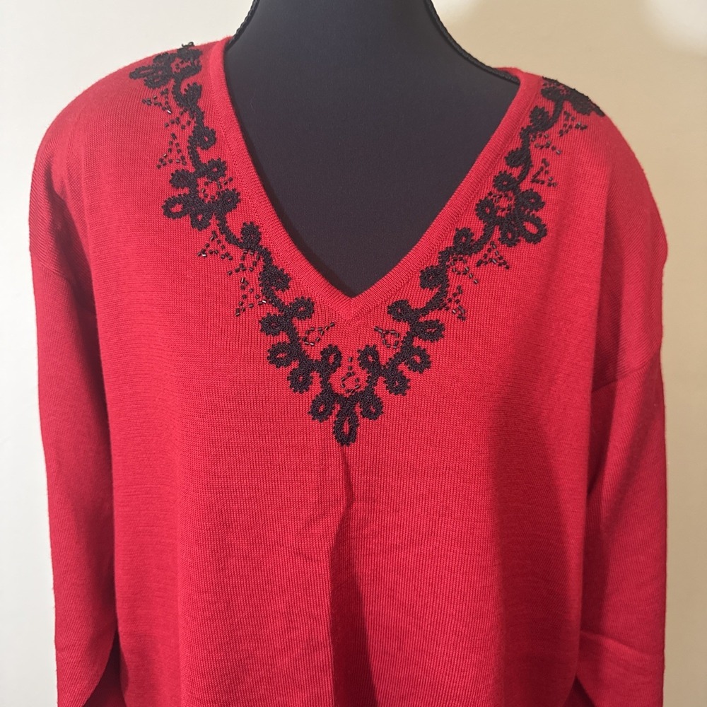 Outlander‎ Woman Sweater Long Sleeve Red With Black Embroidery Beads Size XL